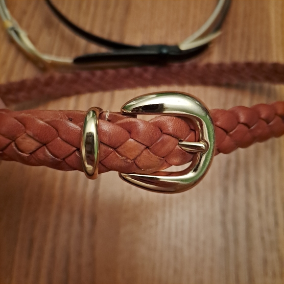 3 leather belts, Women's size small - Picture 4 of 9